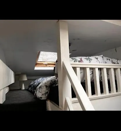 Charming Central House דבלין