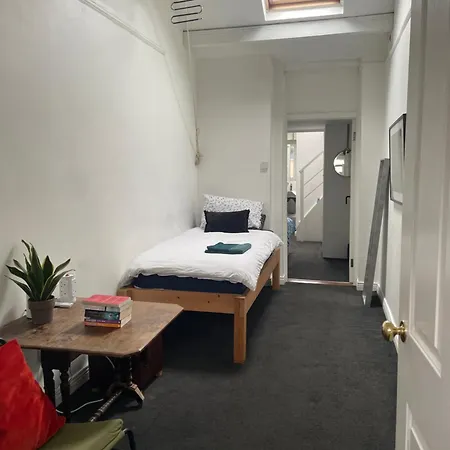 דירה Charming Central House